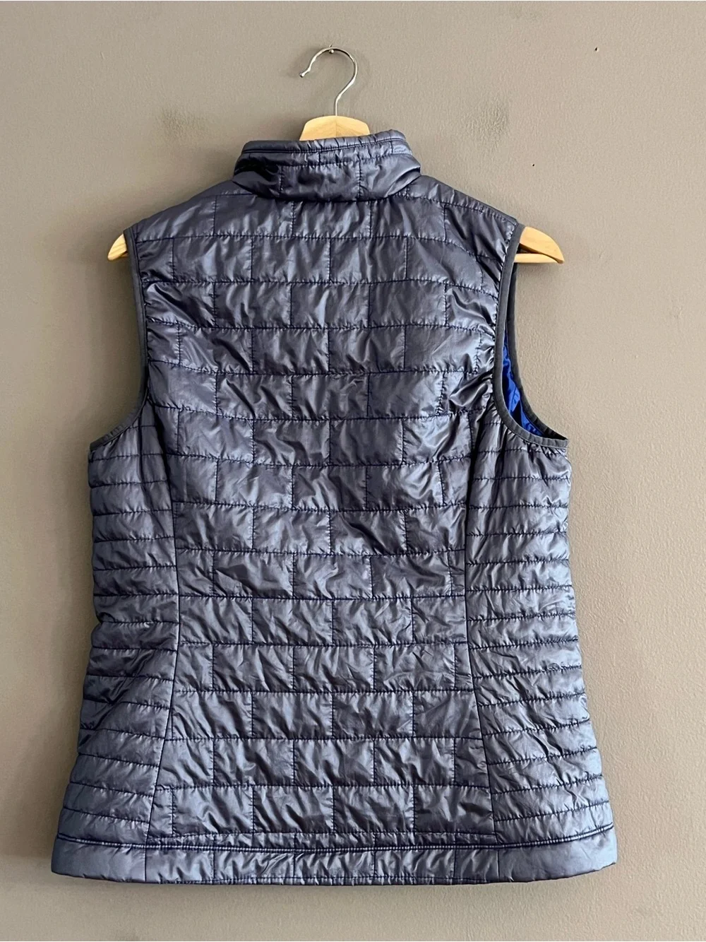 Patagonia Women’s Nano Puff Full Zip Vest Size Large Purple Primaloft STY84247 - Picture 2 of 15